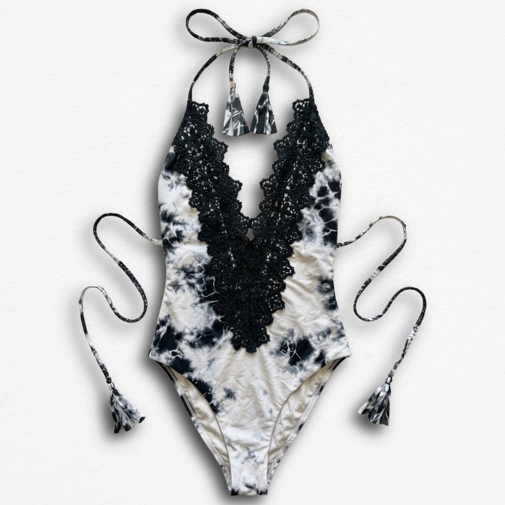 Blue Life Womens Tie Dye Crochet Lace Halter One Piece Swimsuit BlackWhite Small